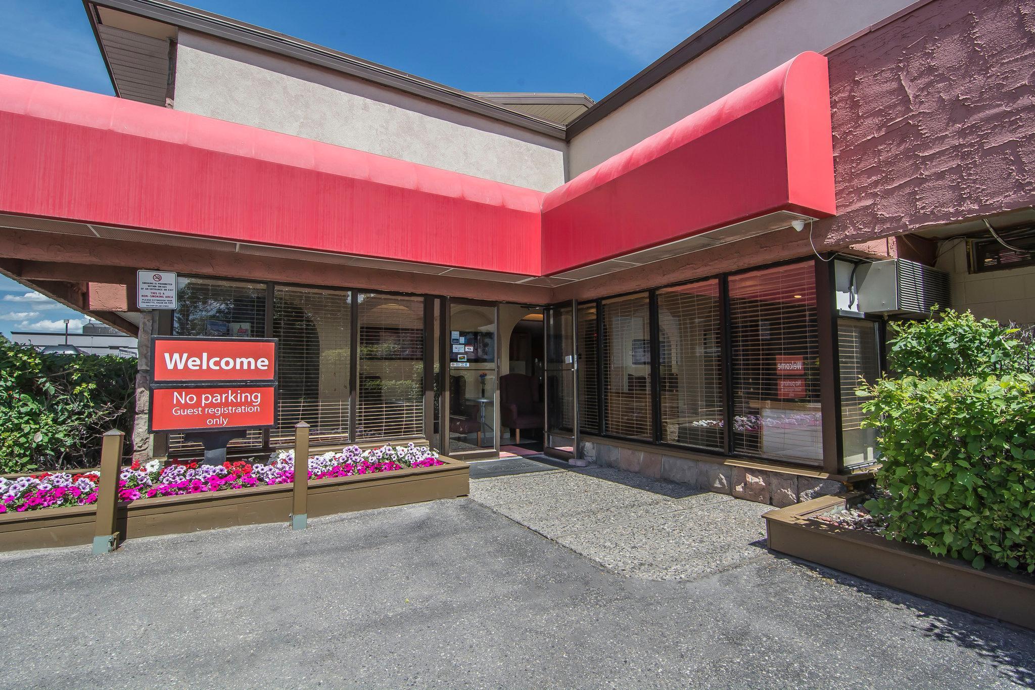 Econo Lodge Motel Village YYC Exterior foto