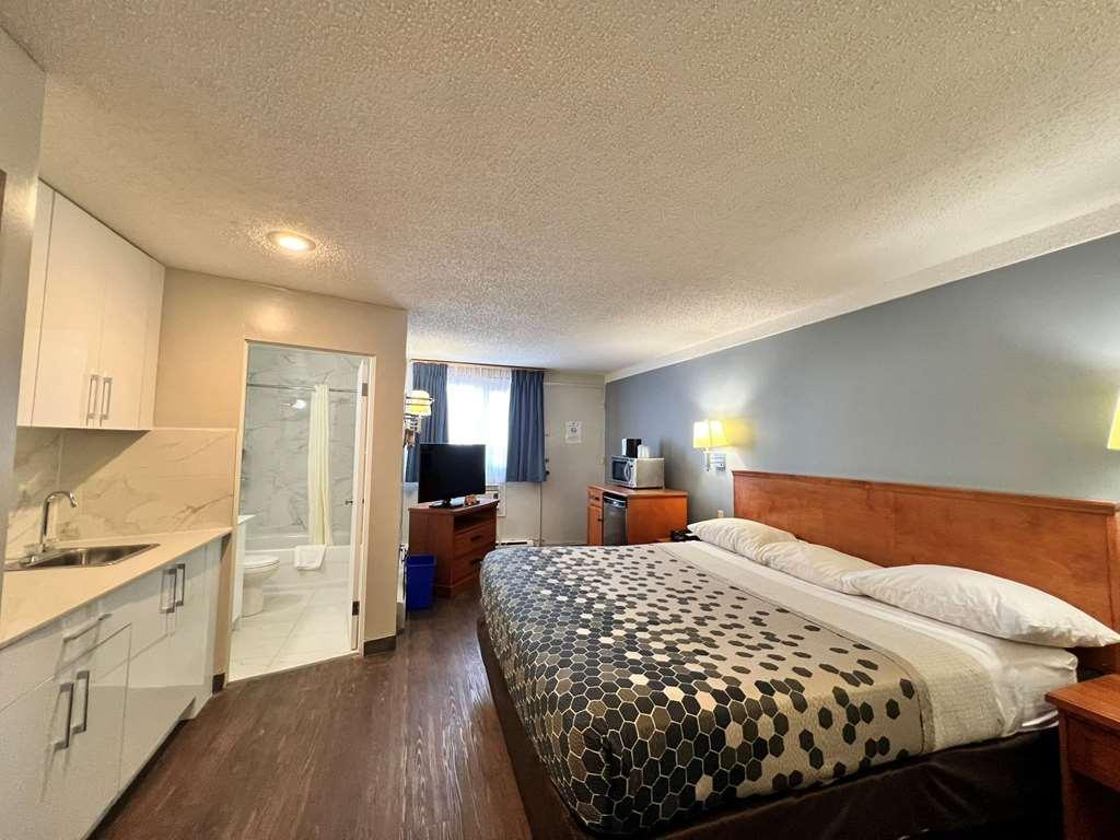 Econo Lodge Motel Village YYC Quarto foto