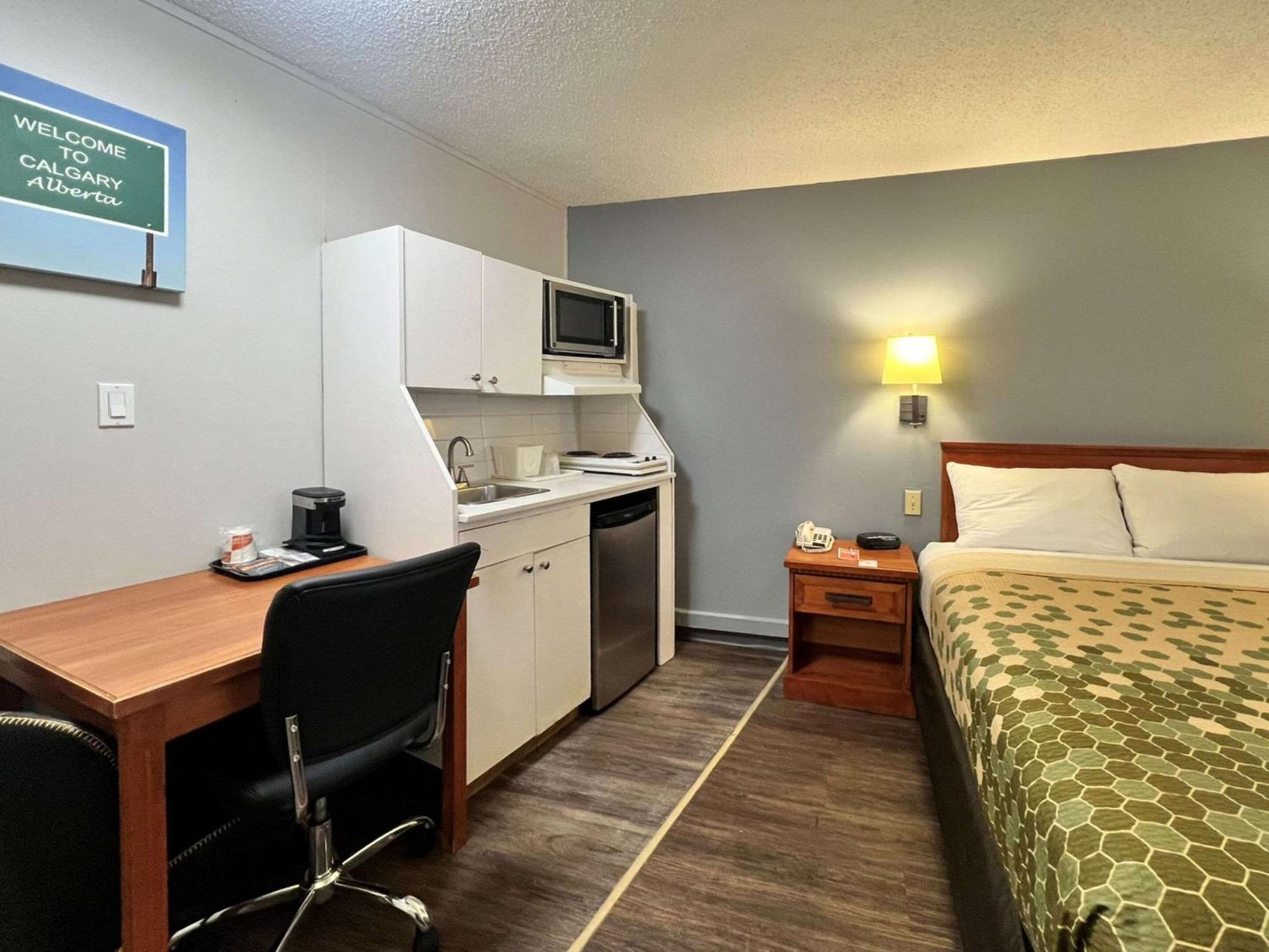 Econo Lodge Motel Village YYC Exterior foto