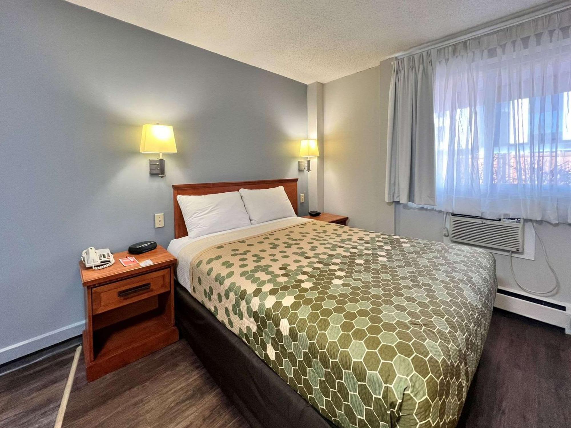 Econo Lodge Motel Village YYC Exterior foto